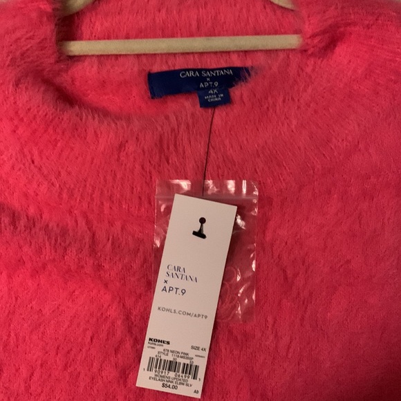 Hot pink fuzzy short sleeve sweater. Women’s plus size 4X by Cara Santana APT 9 - Picture 5 of 7